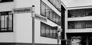 La scuola del Bauhaus nelle fotografie di Stefano Barattini.