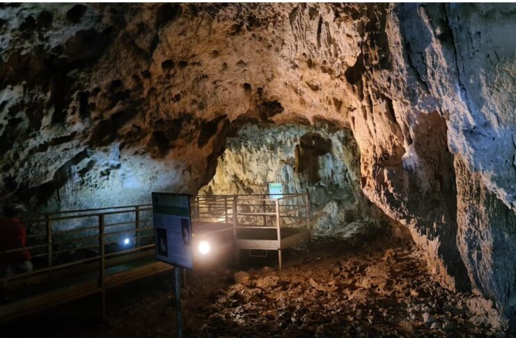 ANTICONFORMISMO DELL’IMMAGINE UMANA. Una rara testimonianza di ARTE RUPESTRE nella “Grotta dell’Arco” a Bellegra (ROMA)